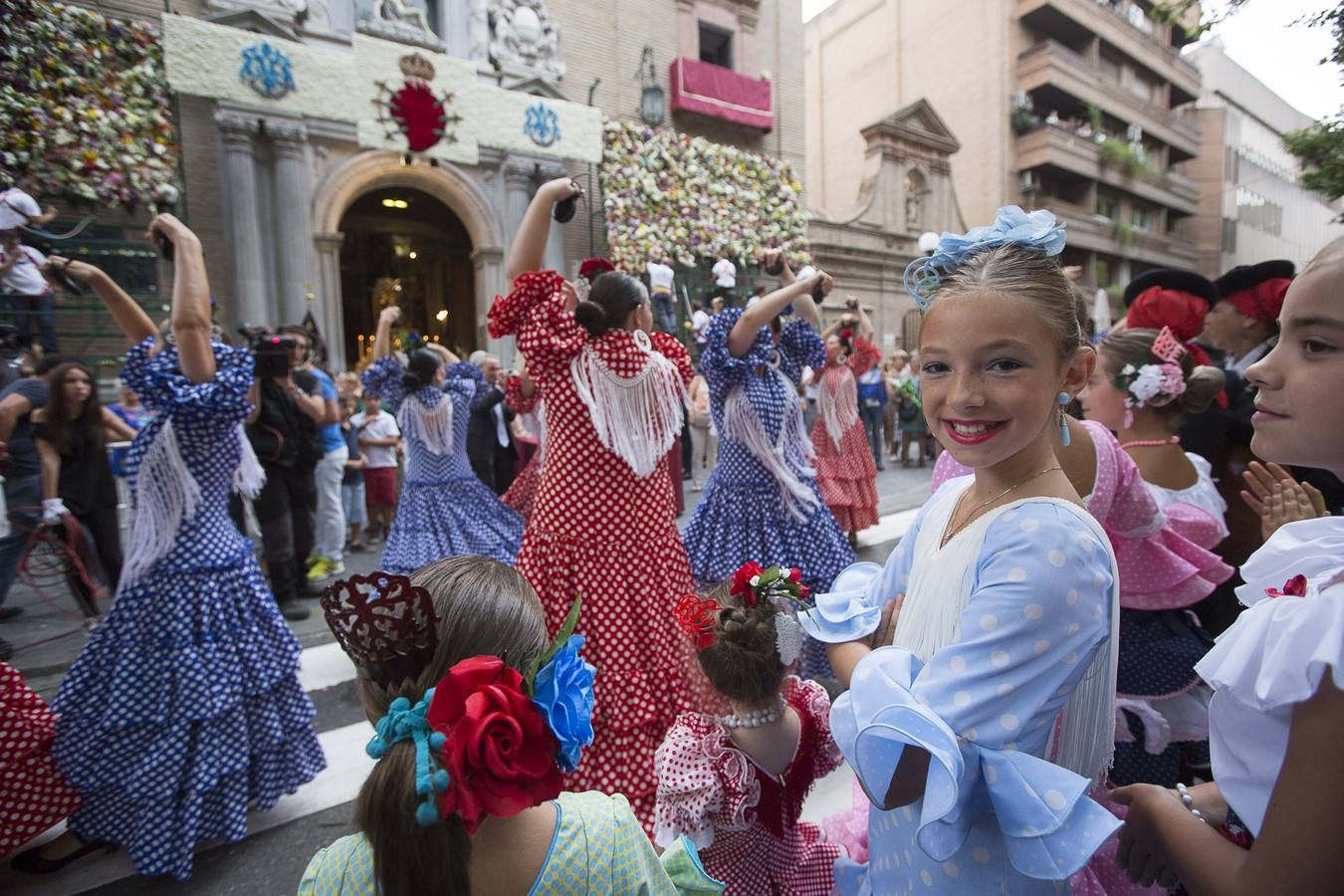 Ofrenda floral a la Virgen de las Angustias