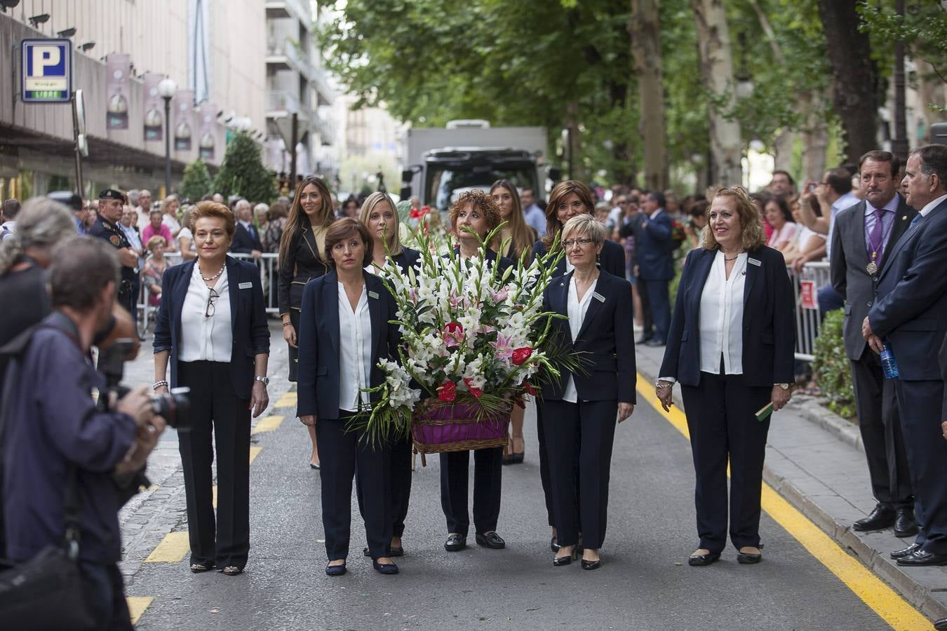 Ofrenda floral a la Virgen de las Angustias