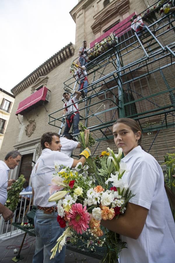 Ofrenda floral a la Virgen de las Angustias