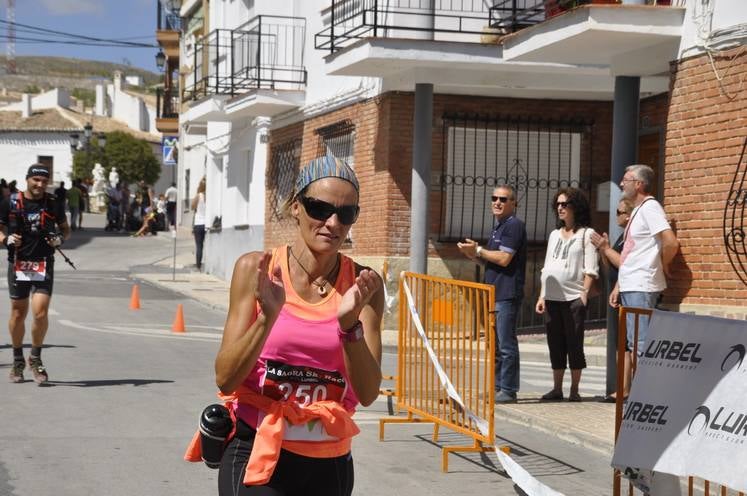 Larrocha y Esther Sánchez ganan la Sagra Sky Race