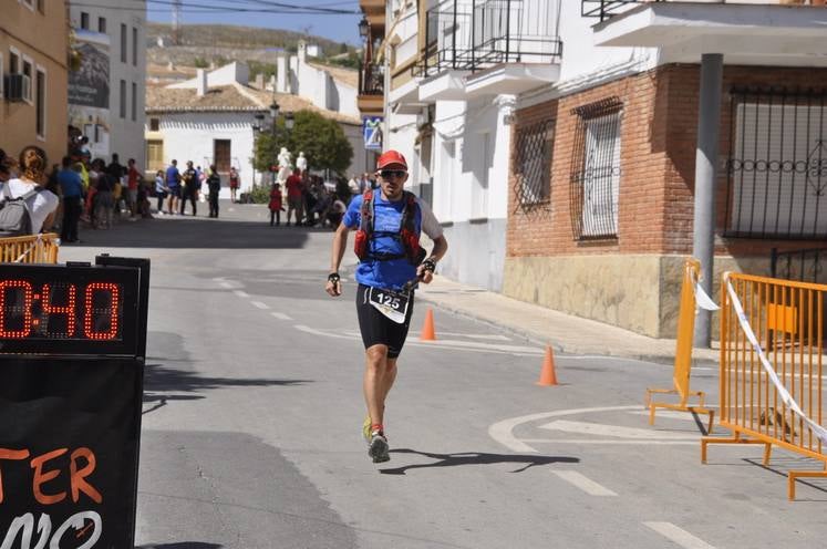 Larrocha y Esther Sánchez ganan la Sagra Sky Race