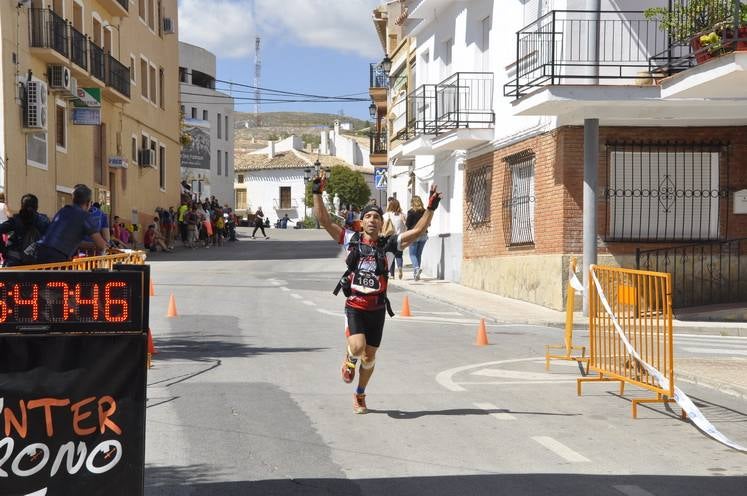 Larrocha y Esther Sánchez ganan la Sagra Sky Race