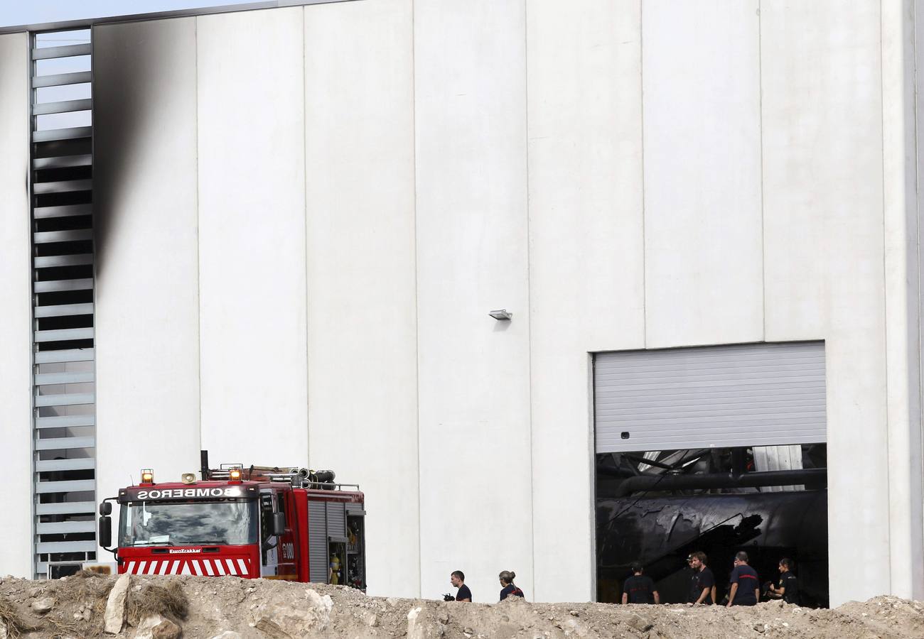 Las imágenes de la explosión en una nave del Parque Tecnológico de Almería