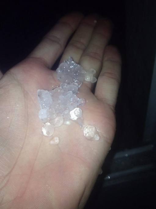 Una tormenta inunda Granada de madrugada