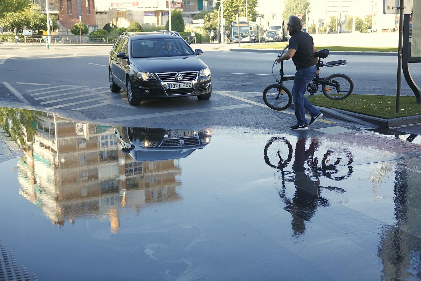 Una tormenta inunda Granada de madrugada
