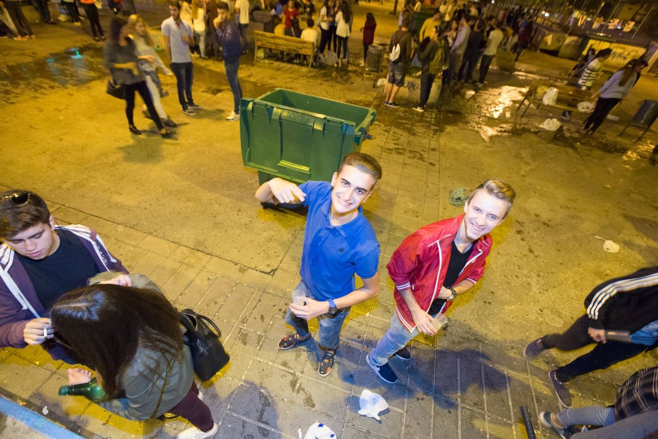Más de tres mil personas en el botellódromo