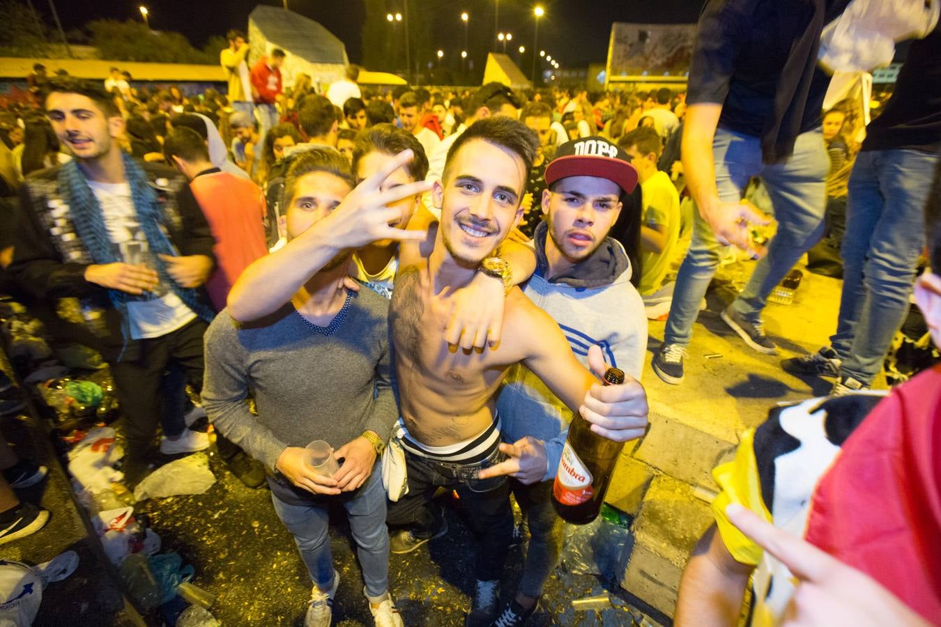 Más de tres mil personas en el botellódromo