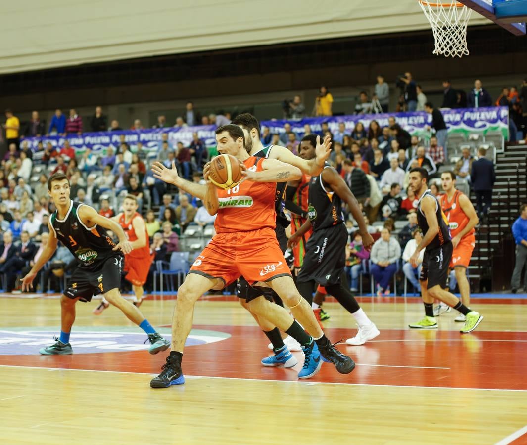 La agonía devuelve el liderato