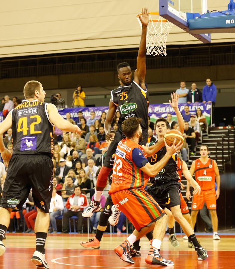 La agonía devuelve el liderato