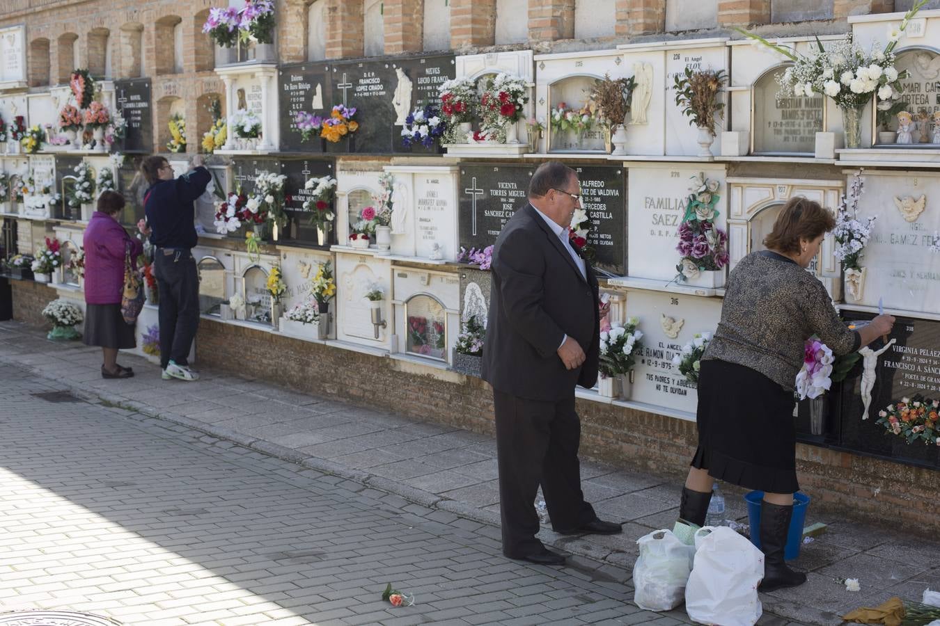 Todas las músicas en el cementerio