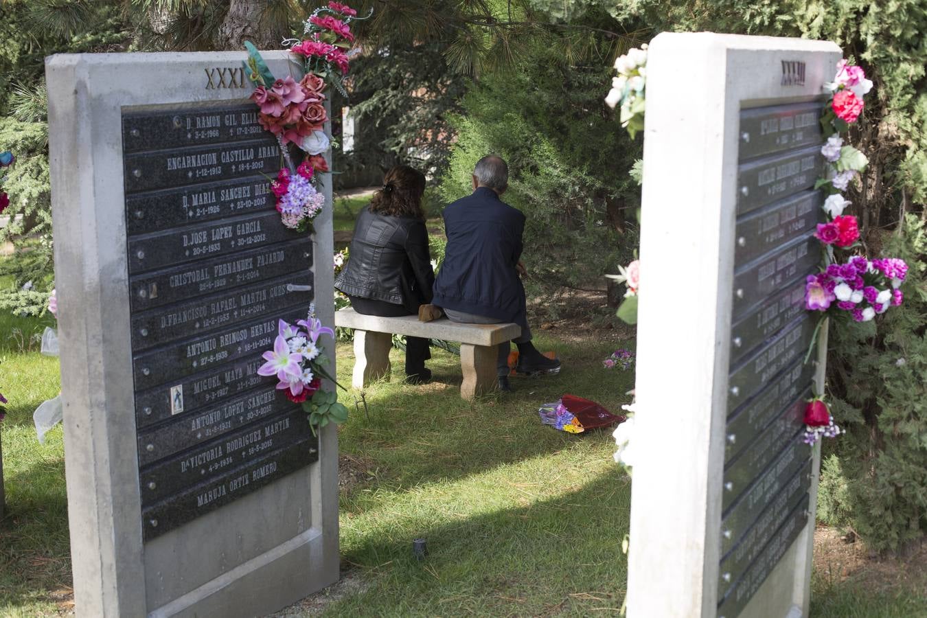 Todas las músicas en el cementerio