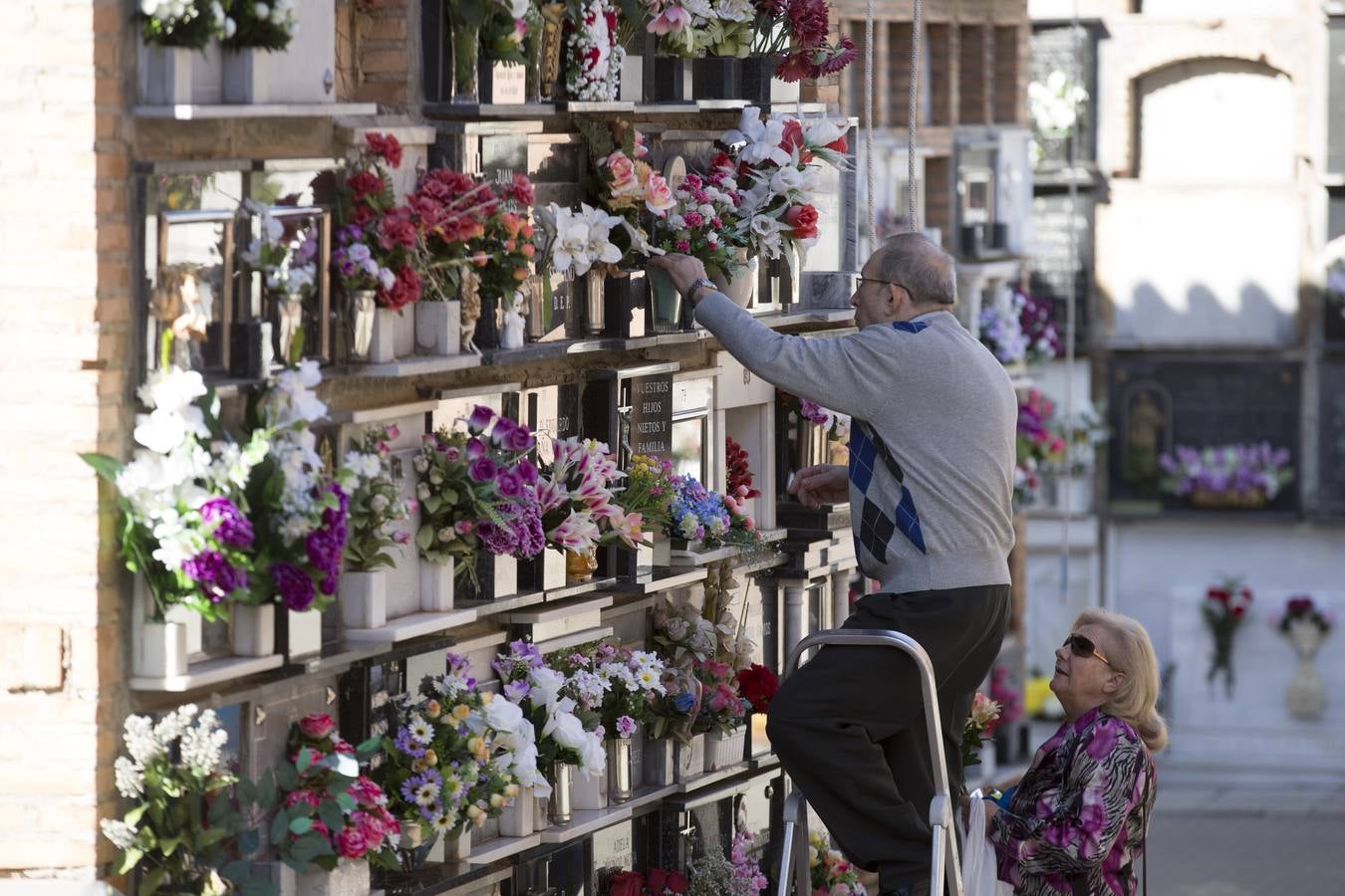 Todas las músicas en el cementerio