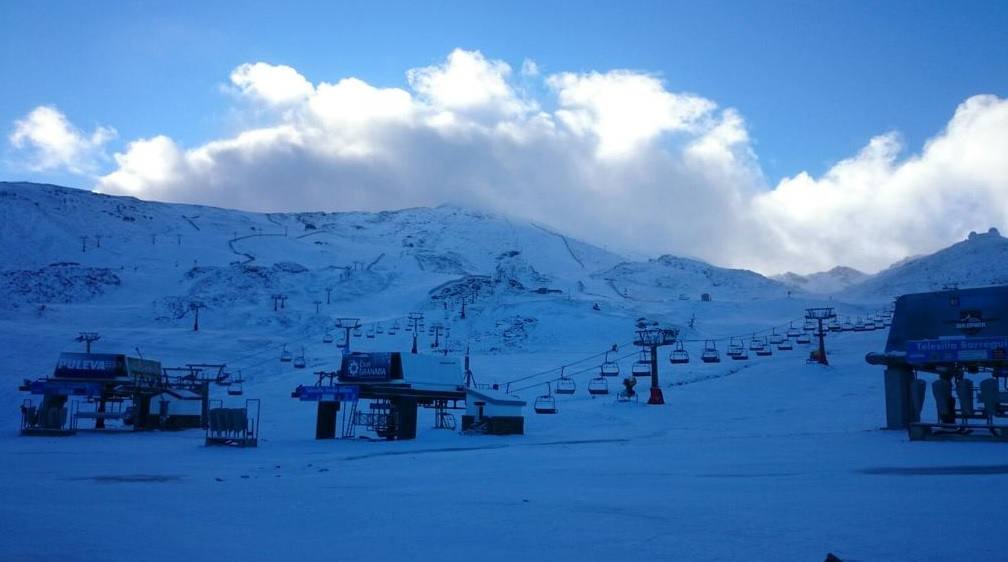 Las fotos de Sierra Nevada de blanco este 2 de noviembre