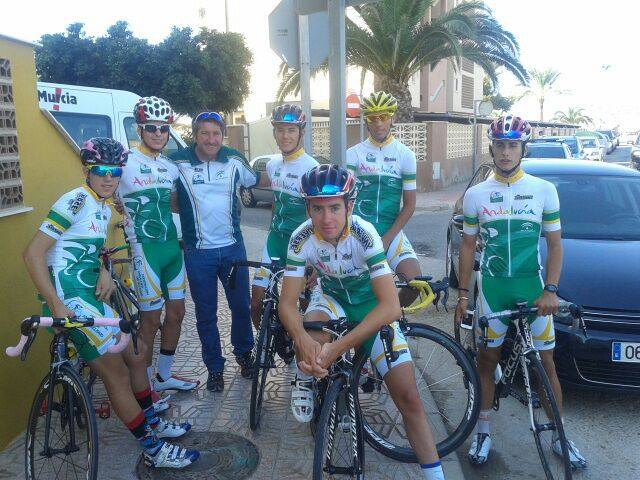 Al frente de la selección andaluza júnior en el Nacional.