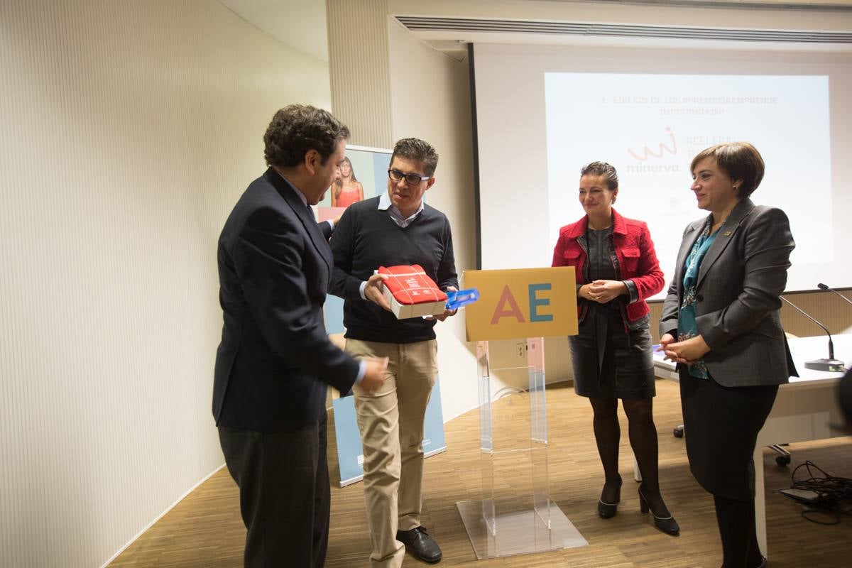 Una empresa especializada en cultivos marinos y otra en plantas industriales, Premios Andalucía Emprende 2015