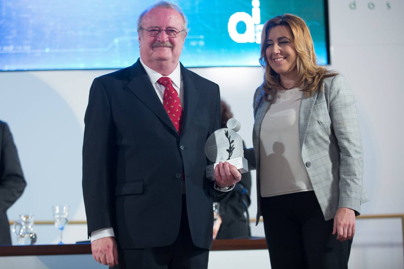 La presidenta de la Junta entrega los Premios Andalucía de Investigación que reconocen el fomento de la labor científica