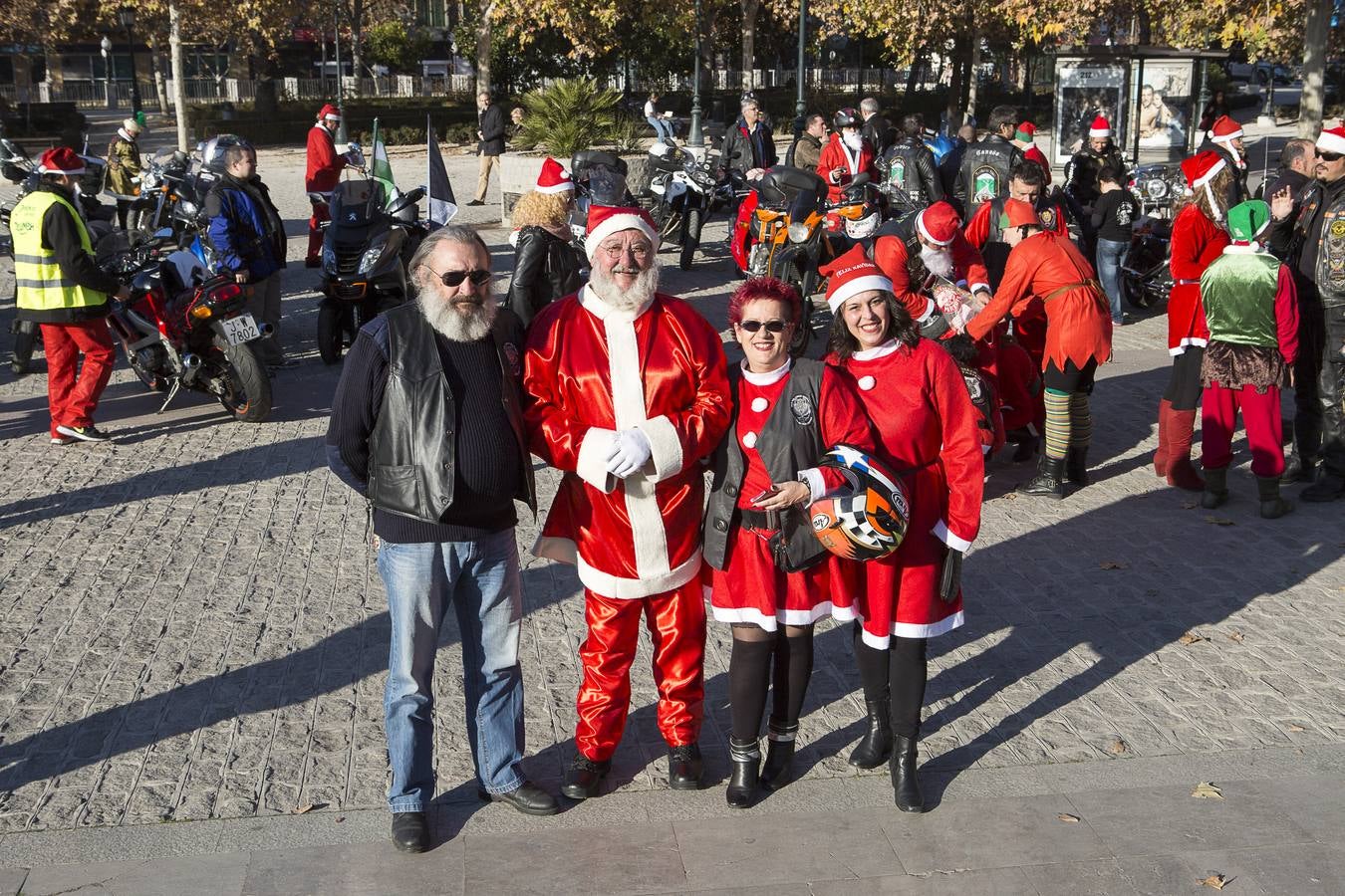 La solidaridad navideña viaja en dos ruedas