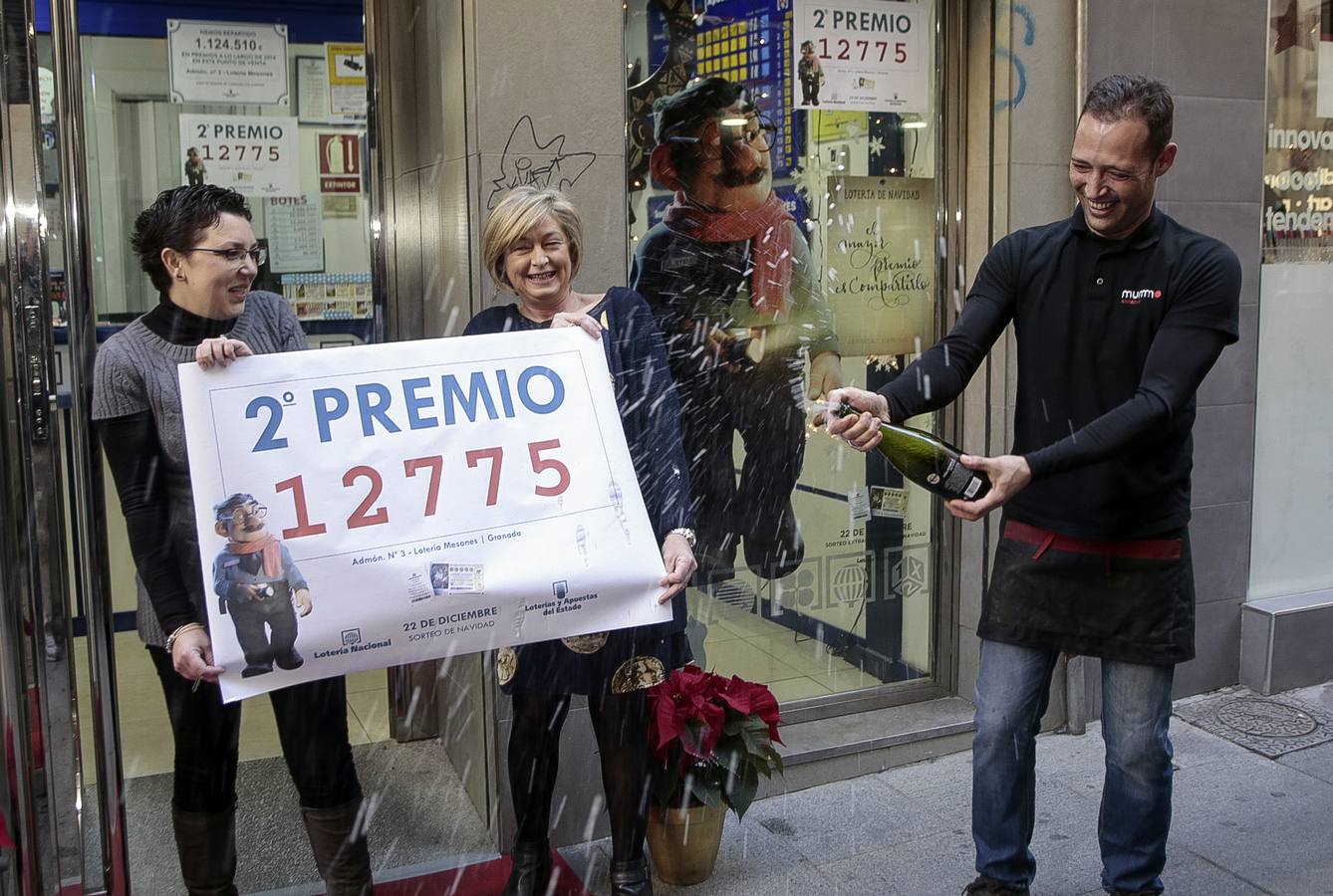 El éxtasis de alegría de los ganadores de la Lotería de Navidad