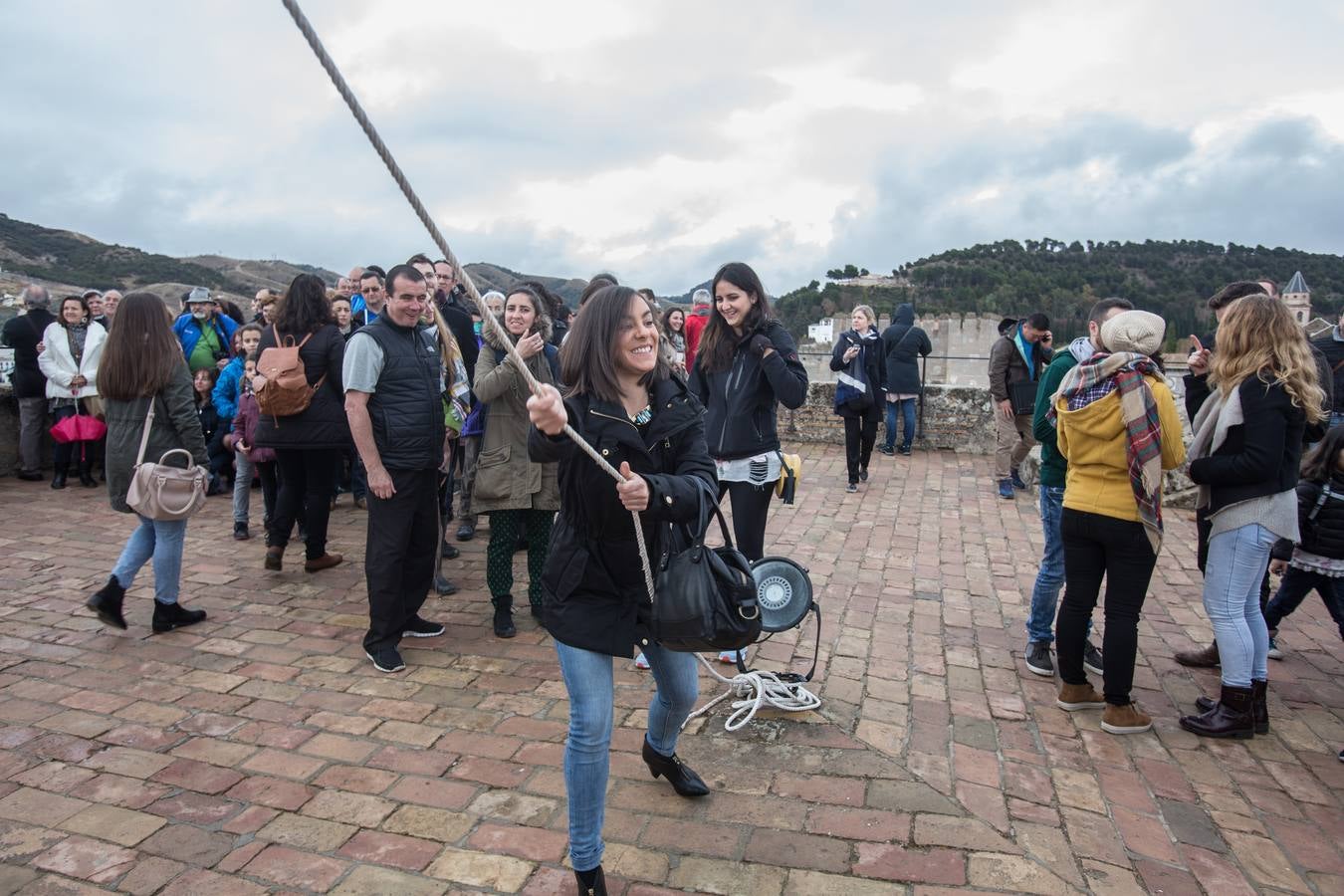 La Torre de la Vela se llena de candidatas para tocar la campana