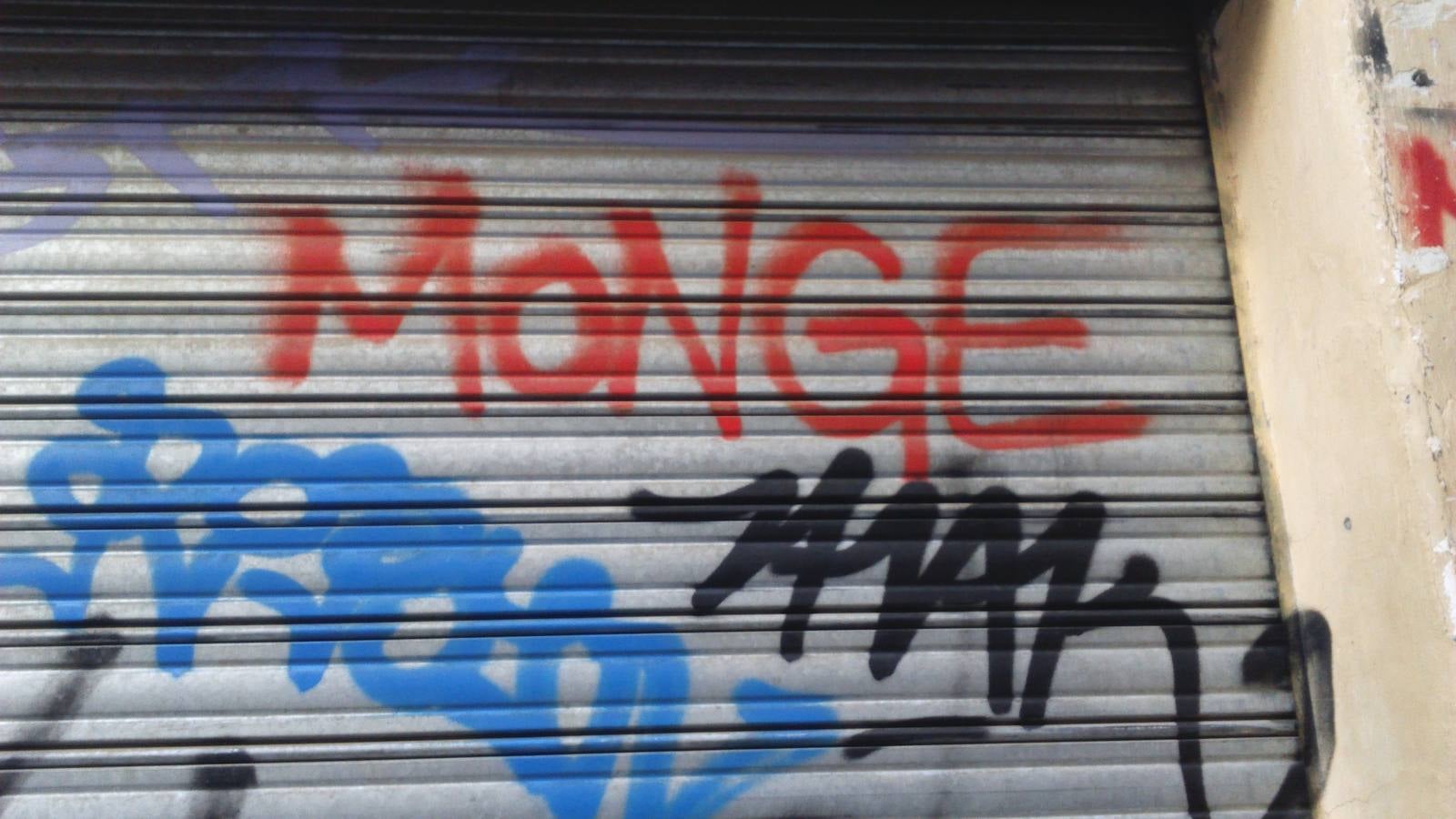 Graffitis granadinos que dañan la vista