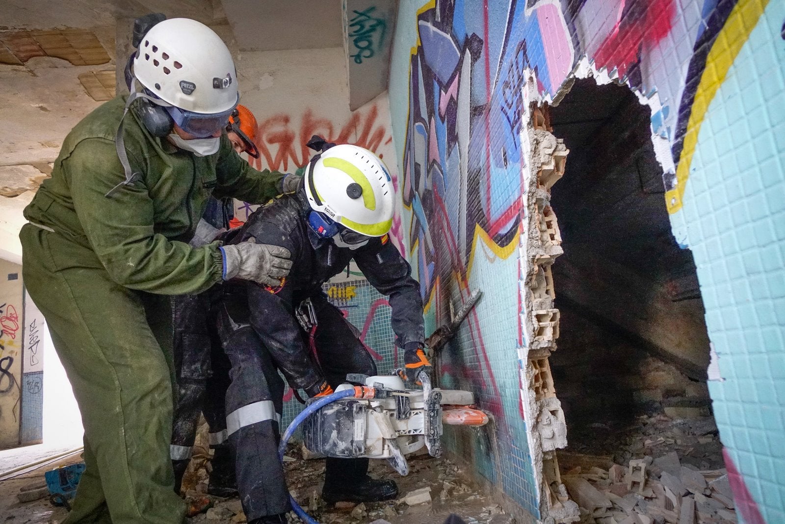 Los bomberos de Granada no solo apagan fuegos....
