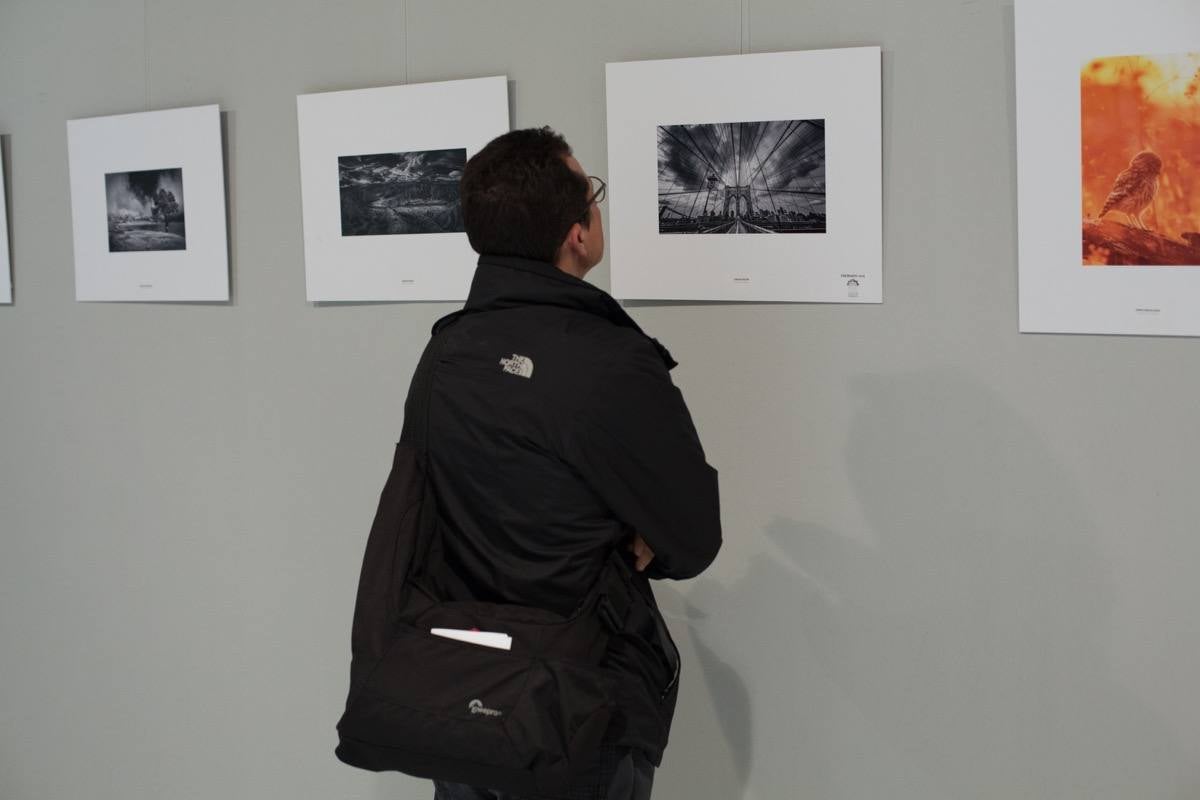 Caja Rural expone las fotografías que &#039;iluminan&#039; Granada