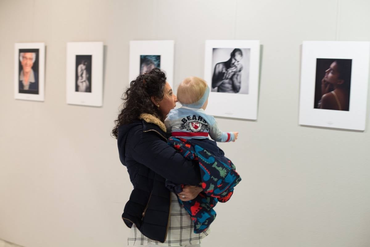 Caja Rural expone las fotografías que &#039;iluminan&#039; Granada