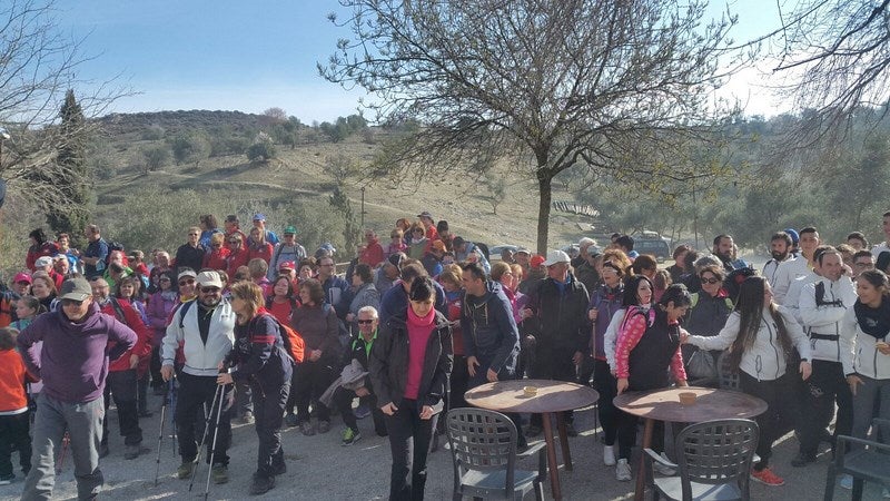 Más de 200 vecinos de Las Gabias, Atarfe, Gójar y Órgiva participan en una jornada de senderismo