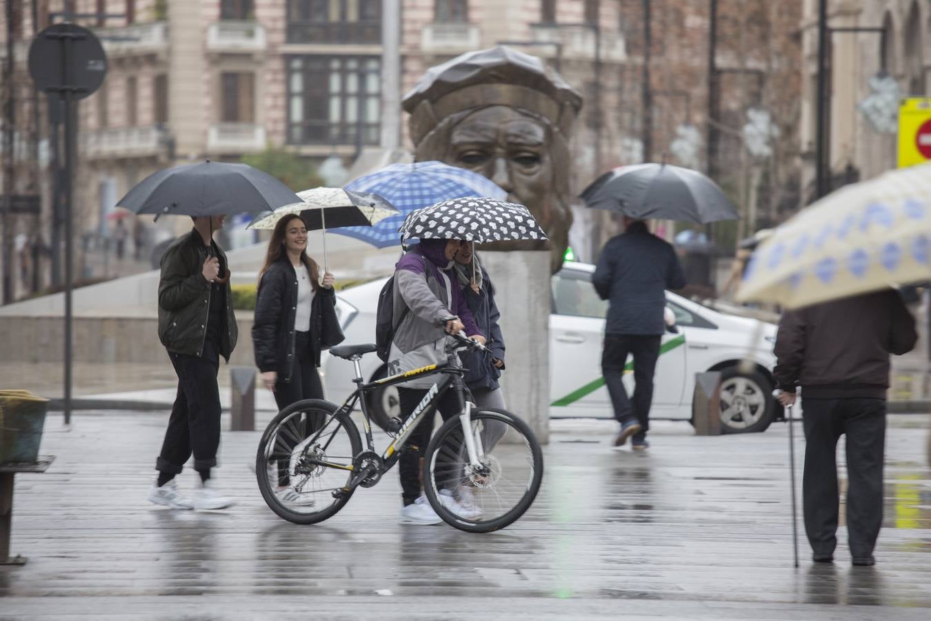 Viernes de lluvia fina en Granada
