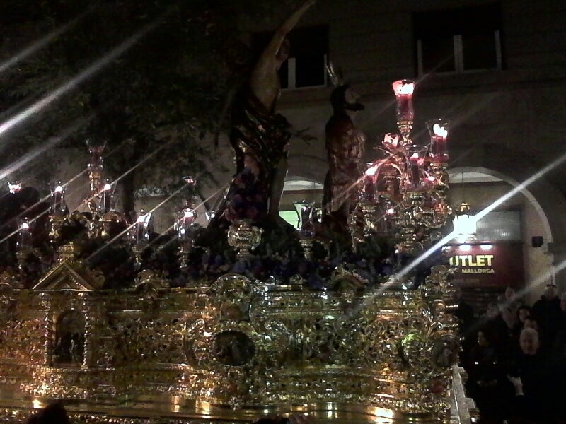 Las imágenes del Lunes Santo, en directo