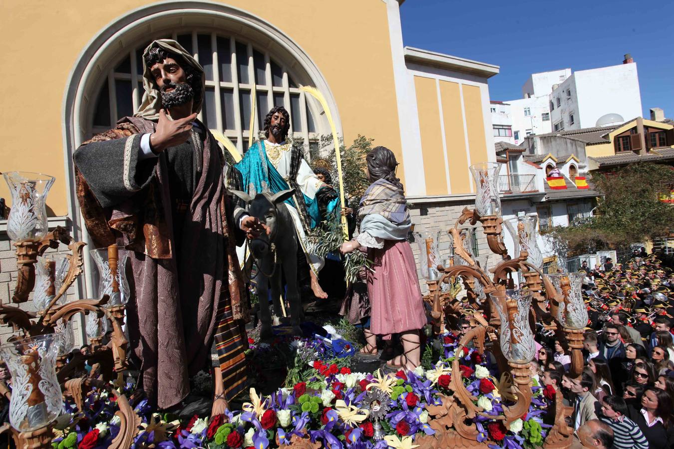 &#039;La Borriquilla&#039; se lució rodeada de luz