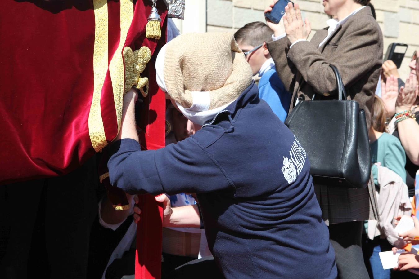 &#039;La Borriquilla&#039; se lució rodeada de luz