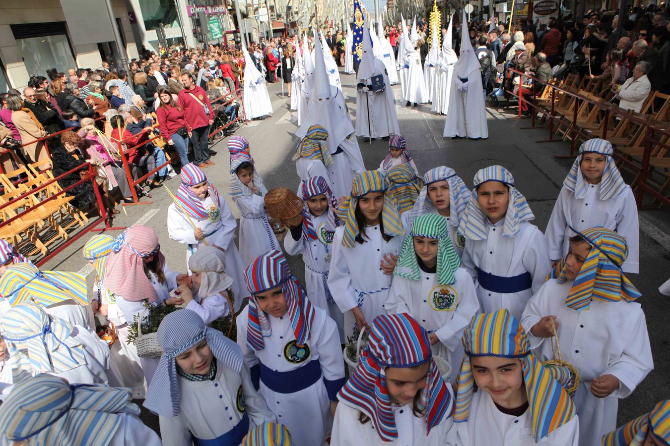 &#039;La Borriquilla&#039; se lució rodeada de luz