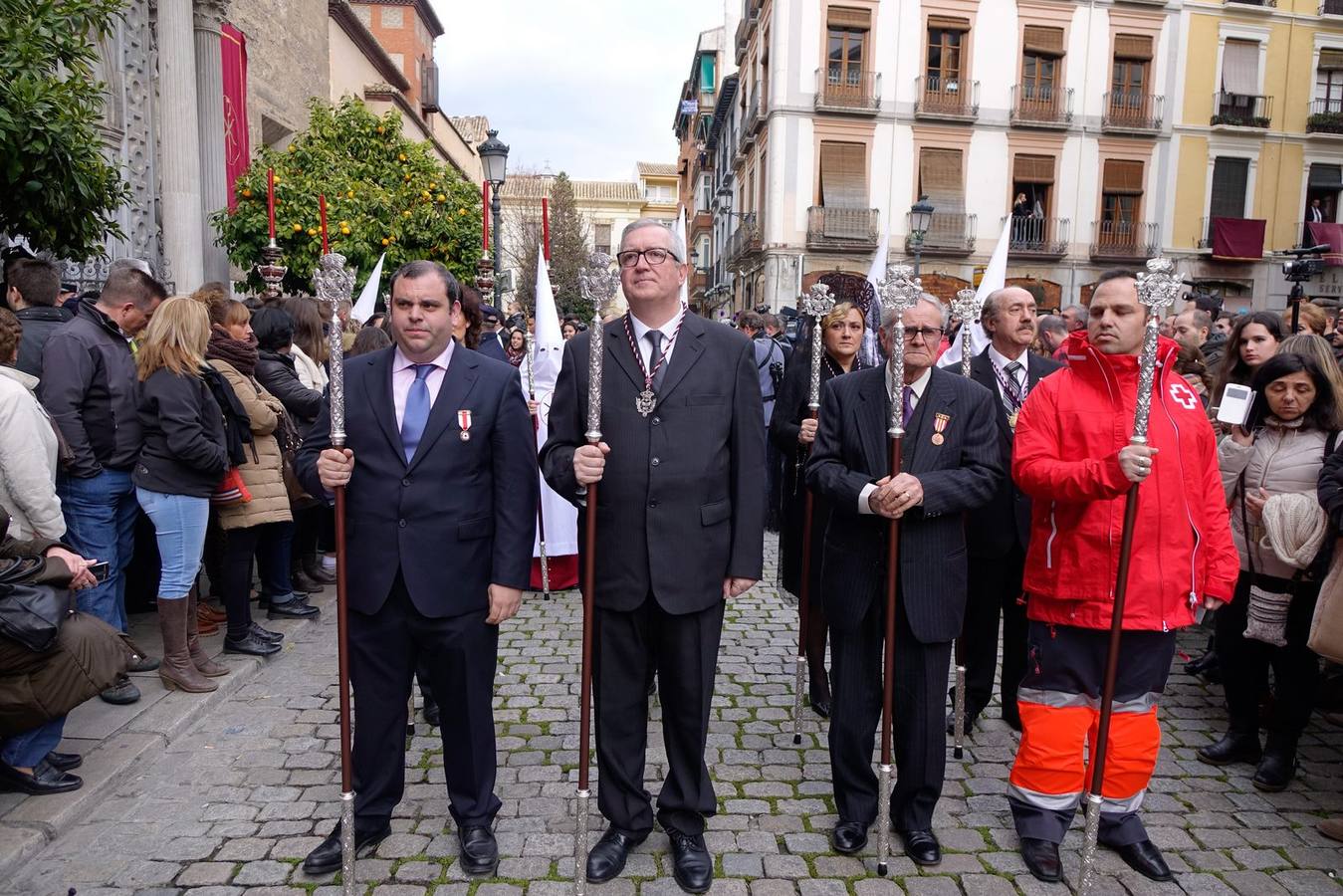 Estudiantes, al completo