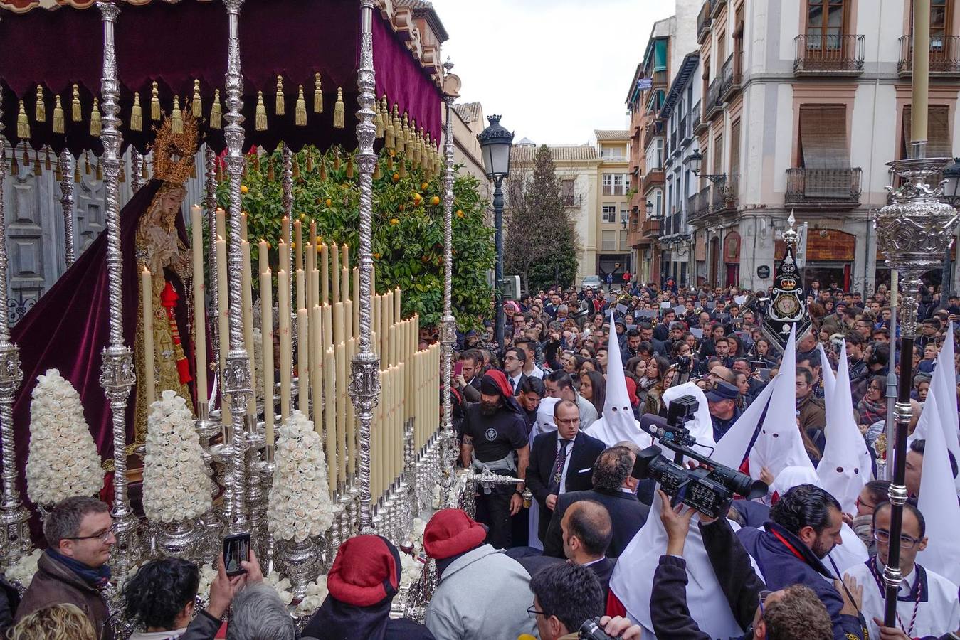 Estudiantes, al completo