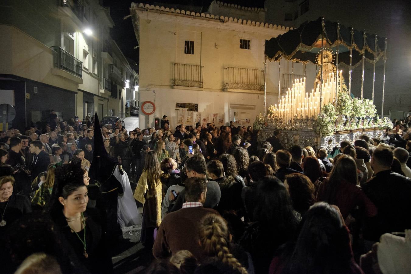 La Pasión, el Nazareno y la Esperanza recorren Motril