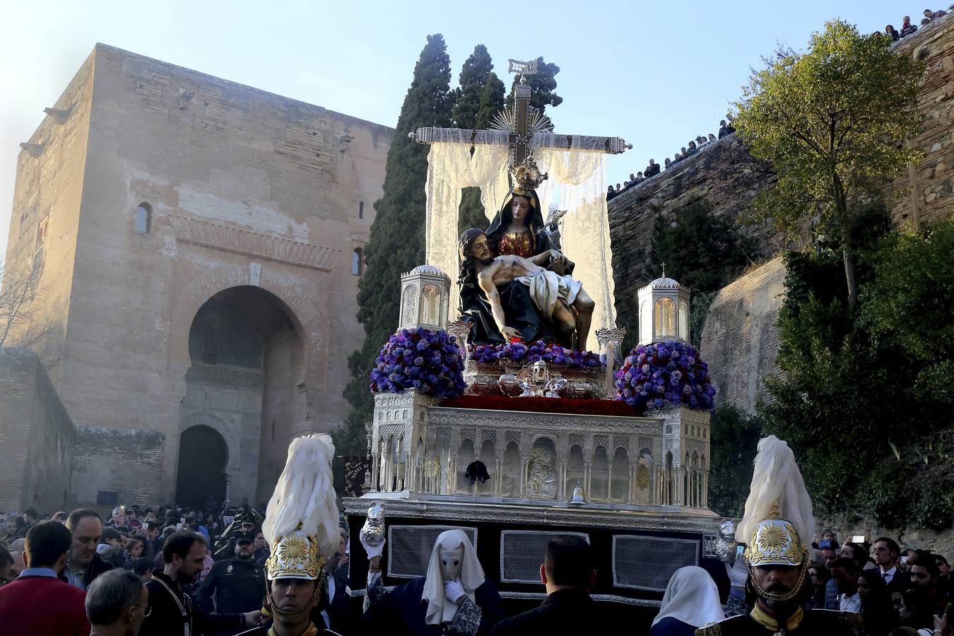 La Alhambra bajó a la ciudad