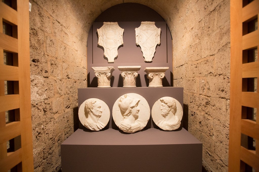 Una exposición homenajea a los Tendilla, los &quot;señores de la Alhambra&quot; del siglo XV al XVIII