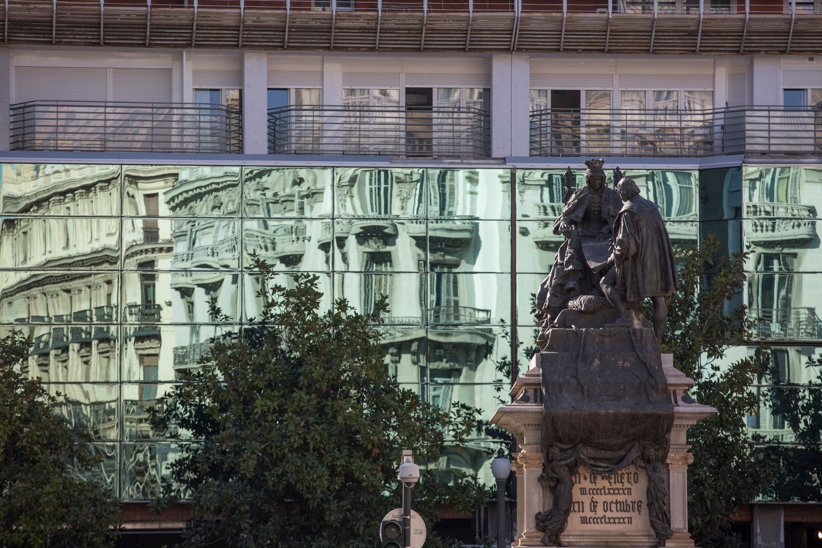 Isabel y Colón, ante el espejo