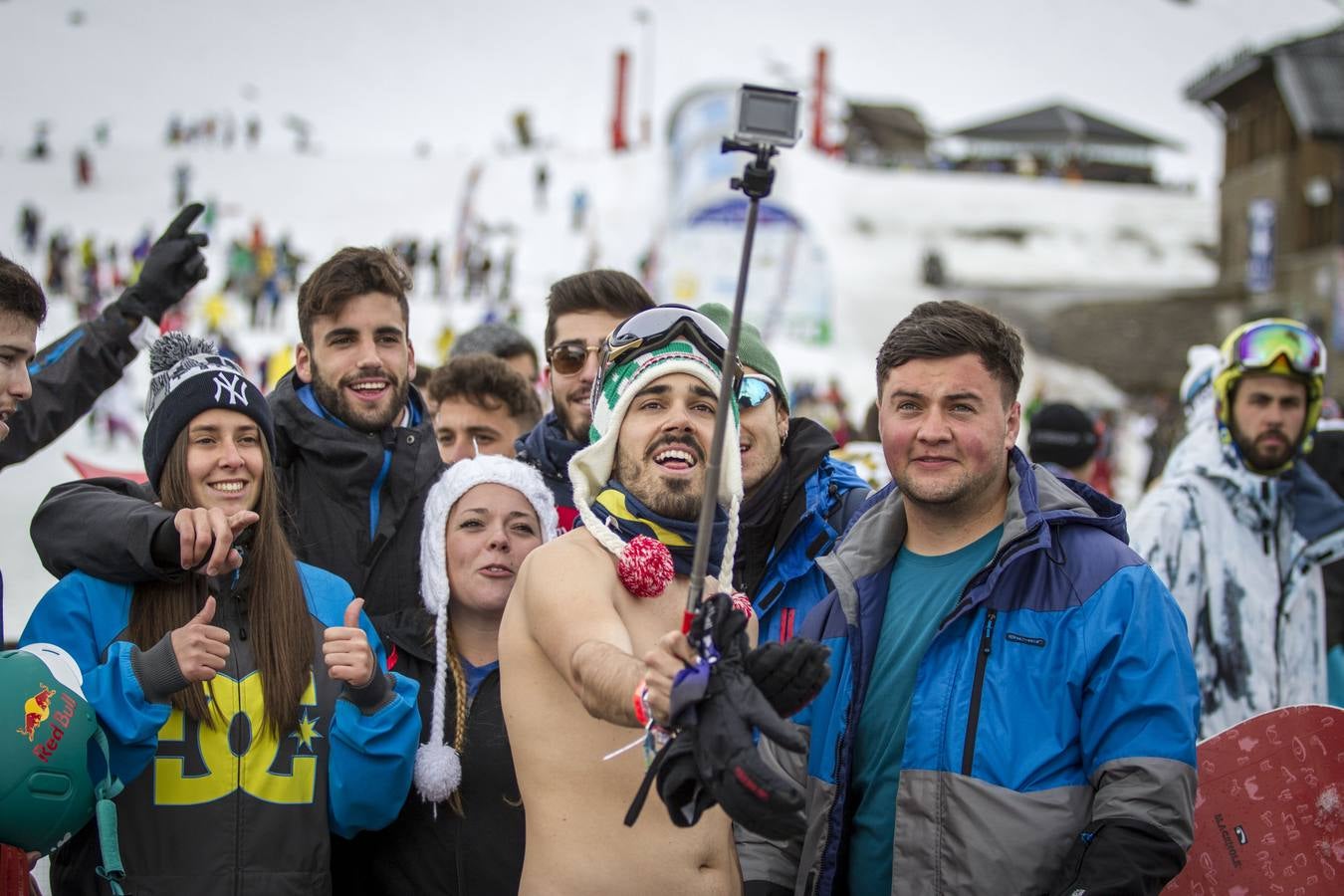 ¿Quién dijo frío? ¡En bañador por la Sierra!