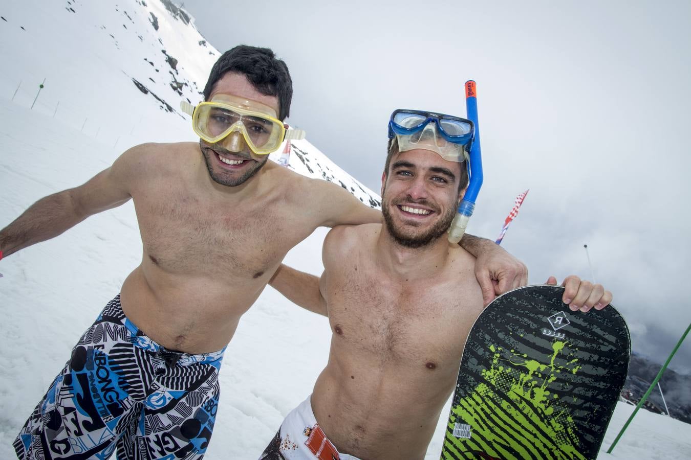 ¿Quién dijo frío? ¡En bañador por la Sierra!