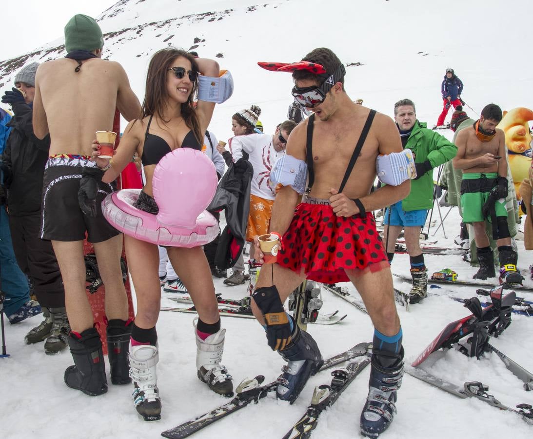 ¿Quién dijo frío? ¡En bañador por la Sierra!