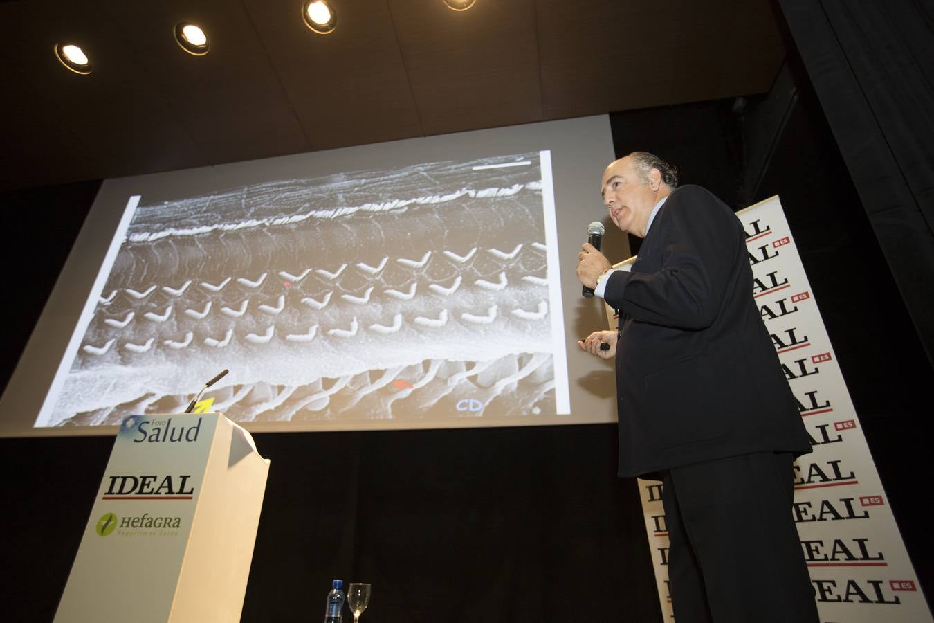 Con 68 euros al mes por paciente la cirugía protésica devuelve la calidad de vida