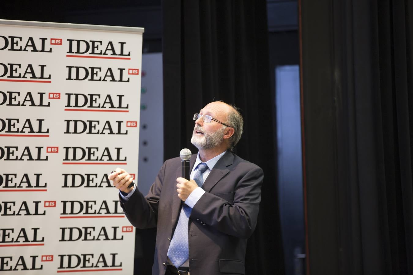 Con 68 euros al mes por paciente la cirugía protésica devuelve la calidad de vida