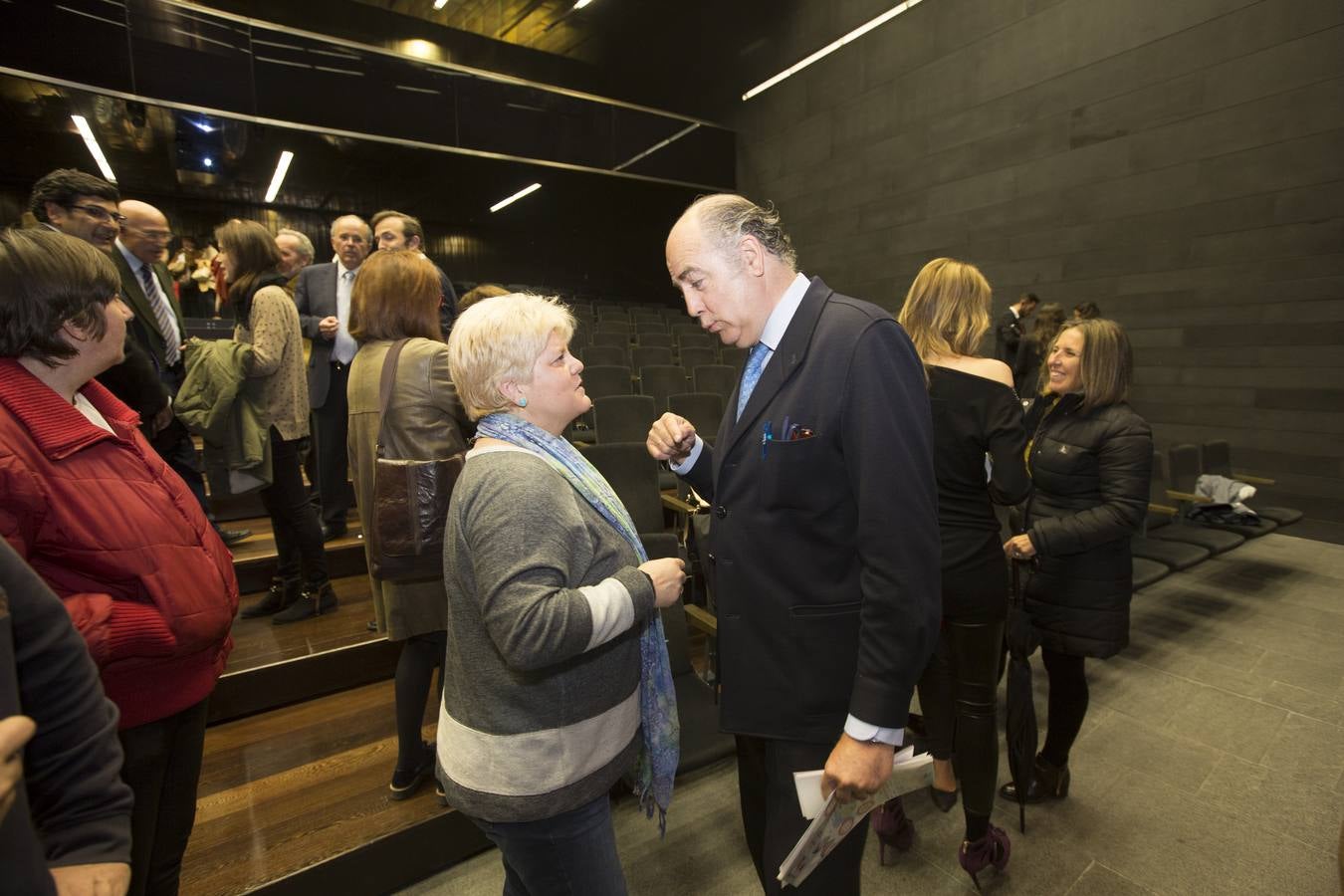 Con 68 euros al mes por paciente la cirugía protésica devuelve la calidad de vida