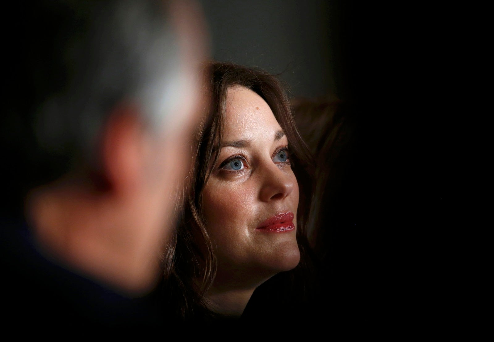 Marion Cotillard asiste a una conferencia de prensa para la película "Mal de pierres" (De la Tierra de la Luna) en competición en el 69º Festival de Cine de Cannes en Cannes, Francia