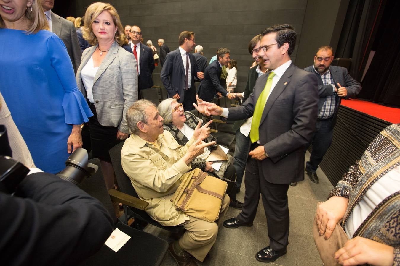 Rafael Cadenas recibe el Premio Lorca de poesía