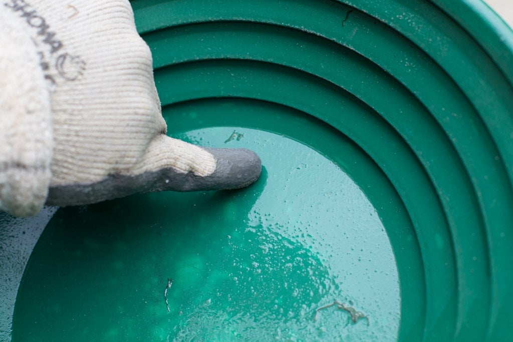 ¿Cómo se busca oro en el río Genil?