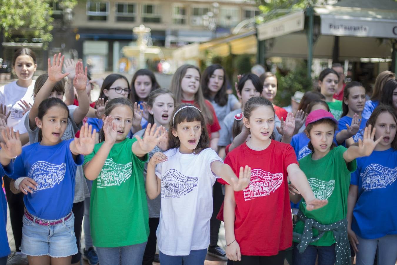 Con la música a otra plaza