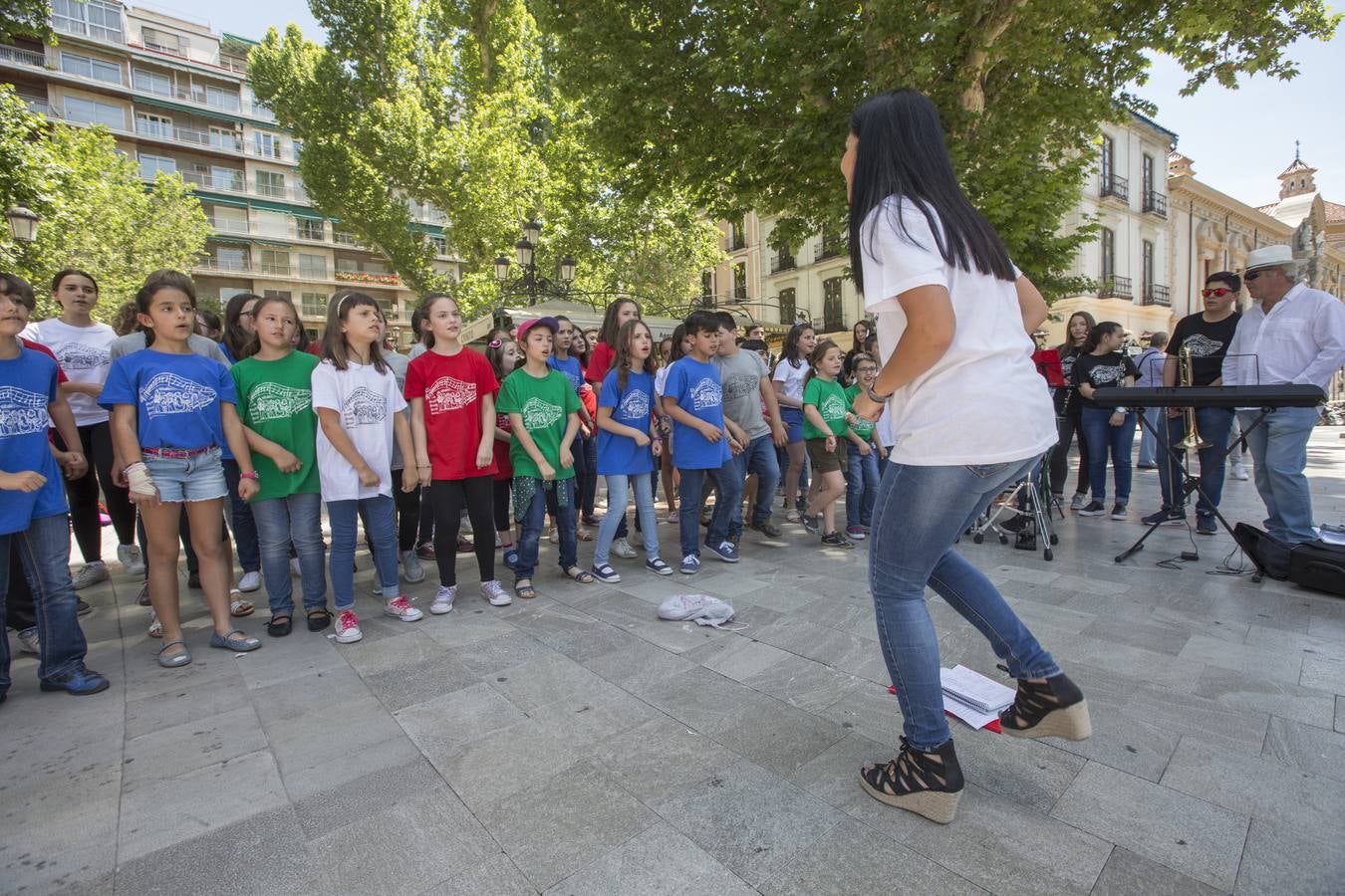 Con la música a otra plaza